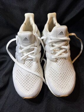 adidas Men’s UltraBoost 1.0 'White Gum' sneakers size 9.5